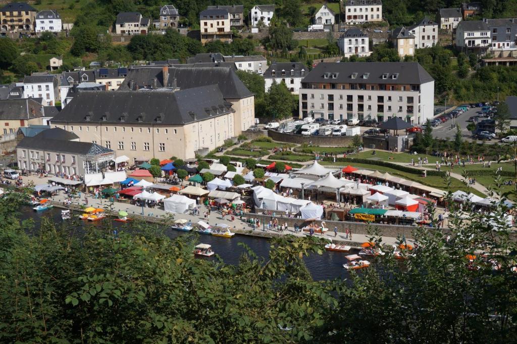 Gite La Gernelle Bouillon Exterior foto